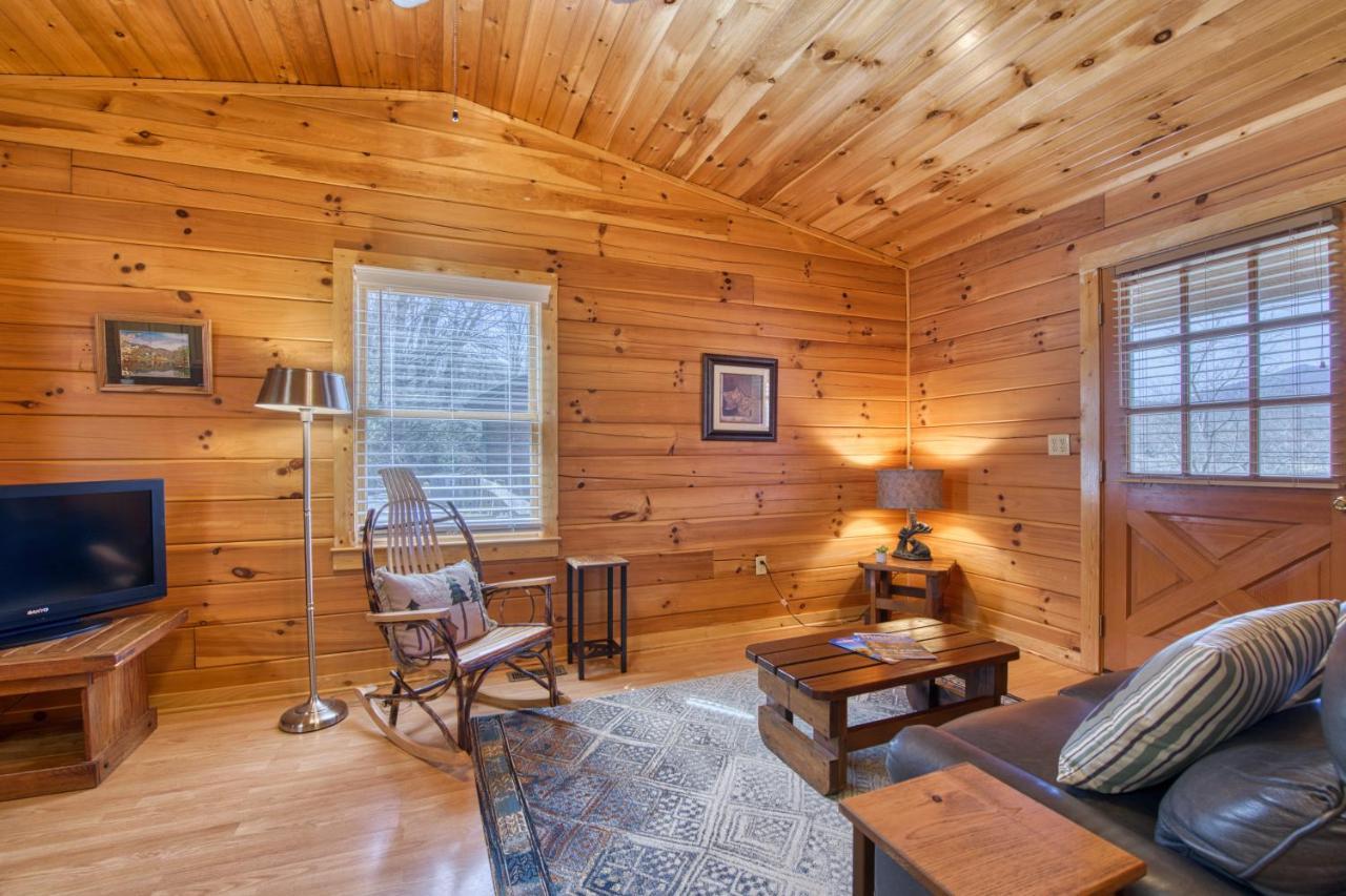 Campground Cabin Lake Junaluska Eksteriør billede