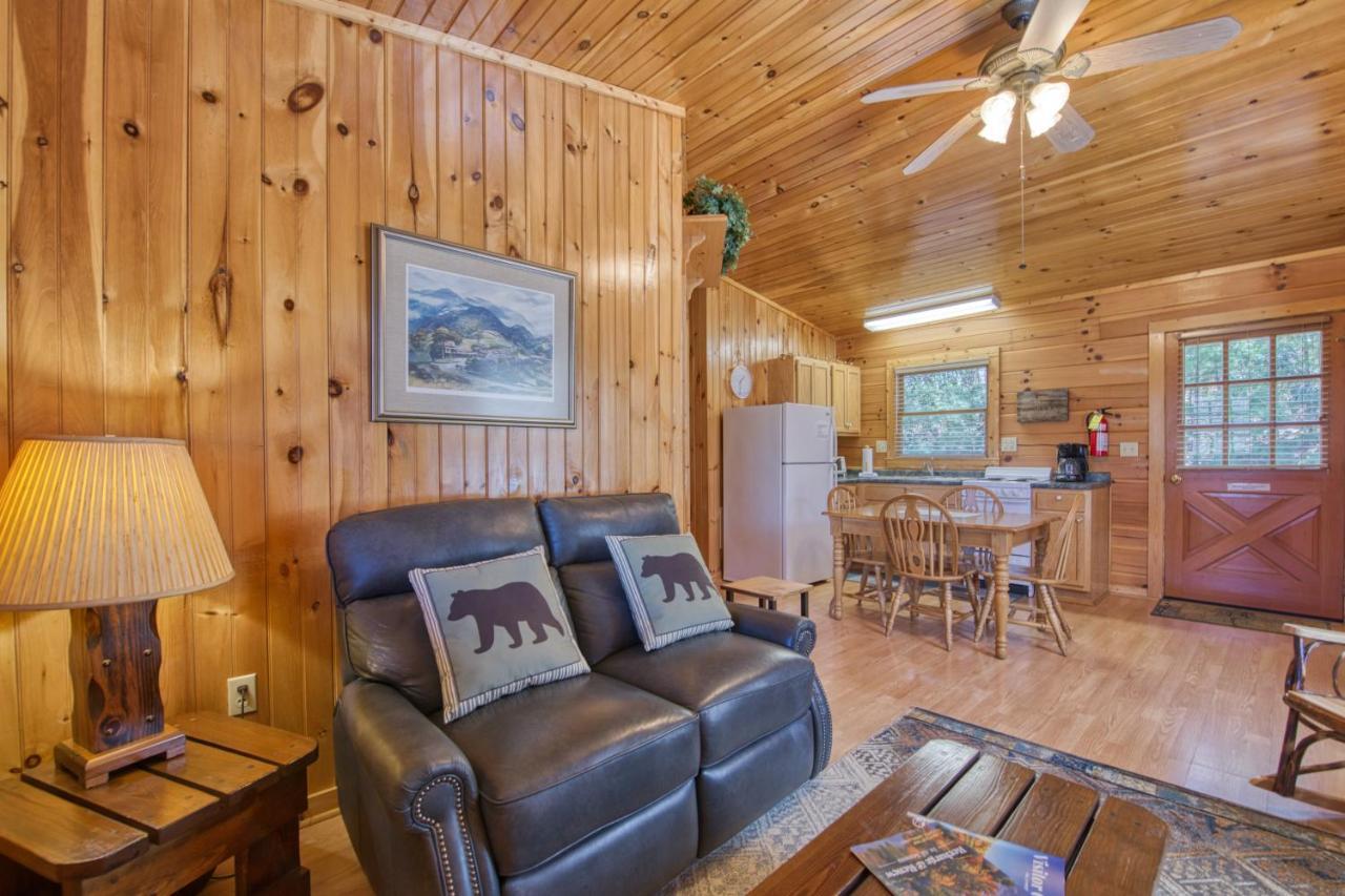 Campground Cabin Lake Junaluska Eksteriør billede